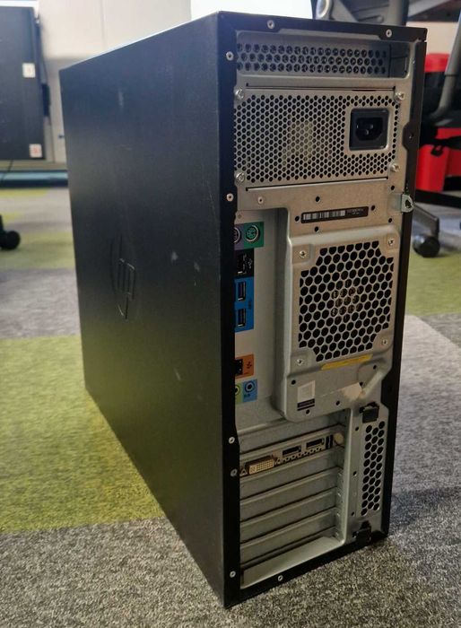 HP Workstation Xeon v4 | 32GB RAM | Stocare Masivă 2TB | Video 4GB