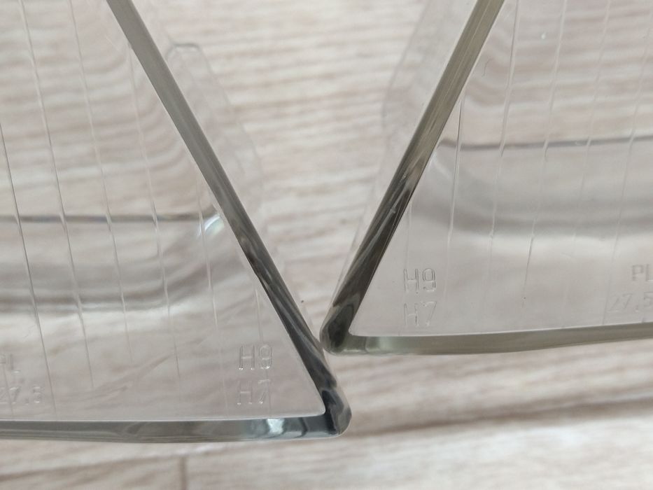 Стёкла на фары Ауди А6 с5