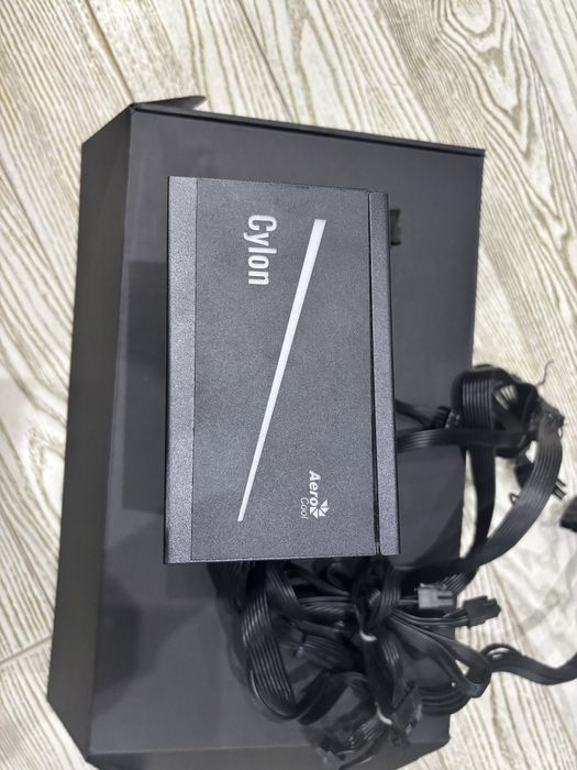 Sursa PC Aerocool Cylon RGB