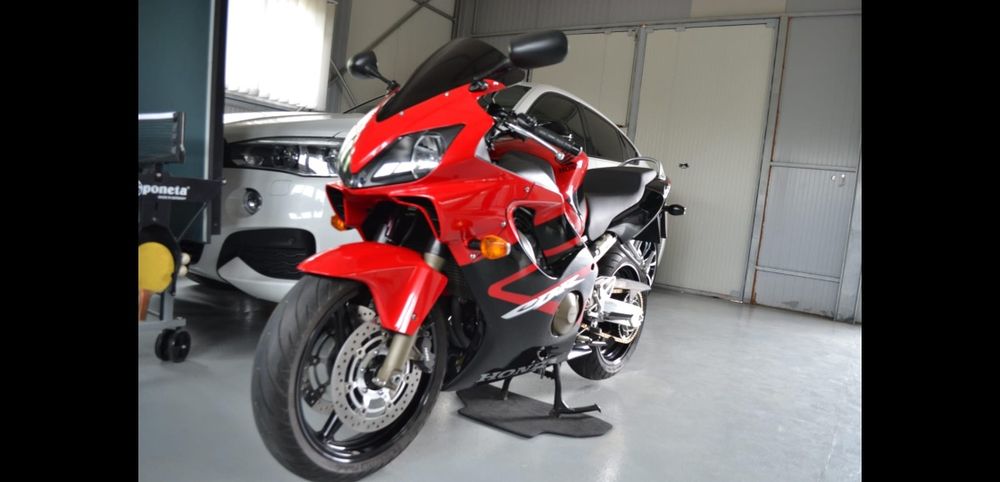 Honda CBR F4i  an 2006  23.000 km