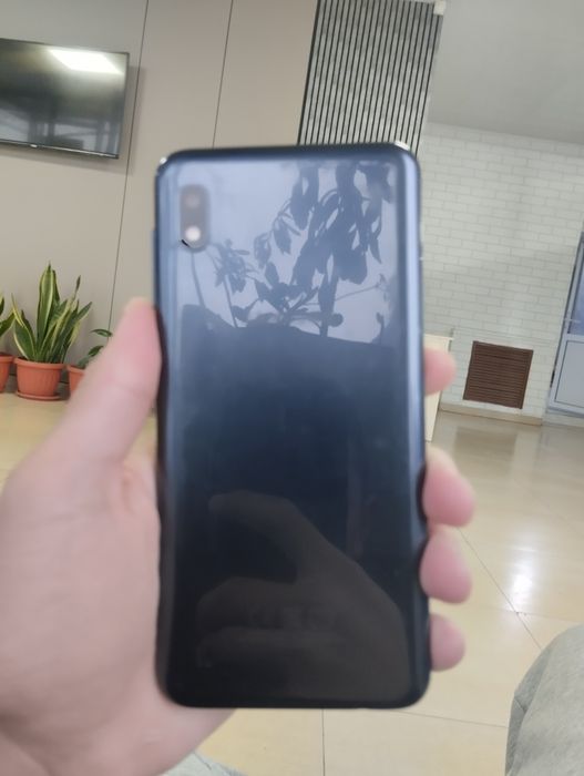 Самсунг А10 продам