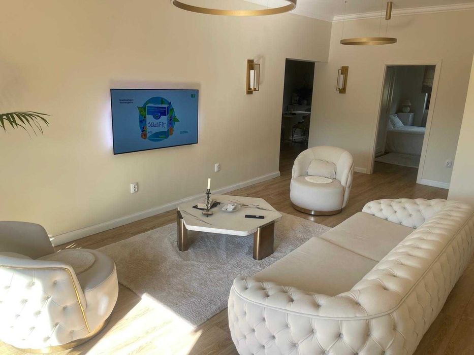 Apartament semicentral, în asociație, premium, cu finisaje de lux.