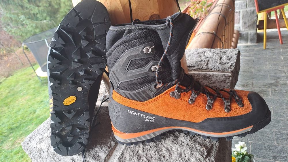 Bocanci de munte Scarpa Mont Blanc pro GTX
