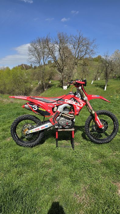 Vând Honda crf 250r