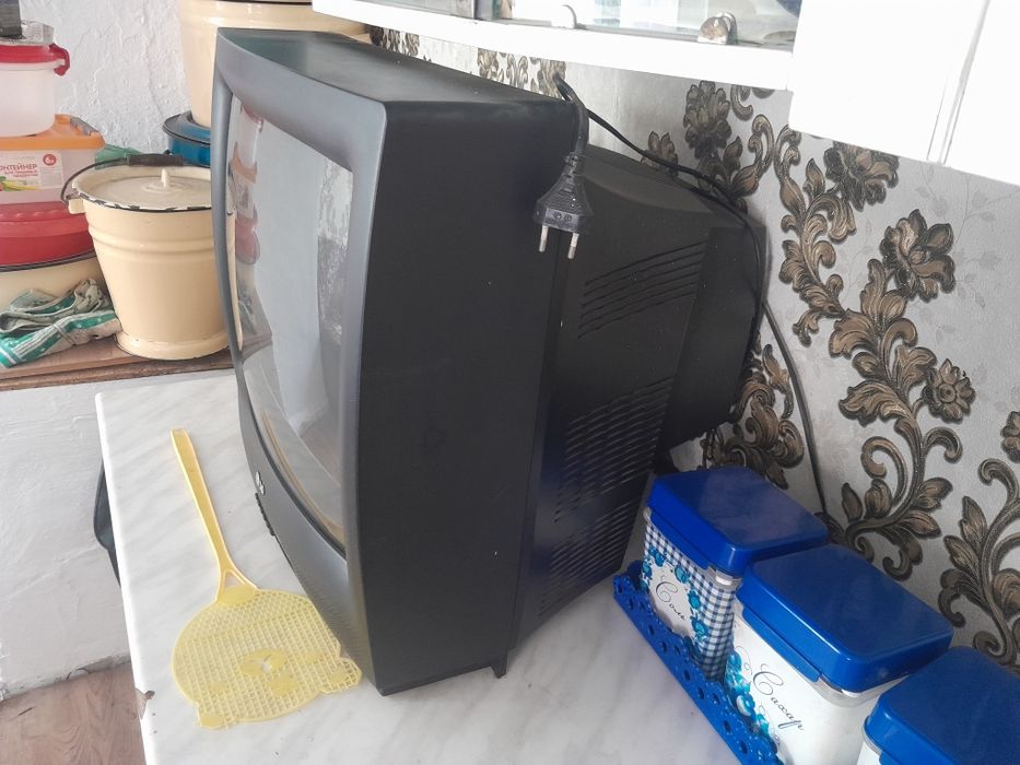 Телевизор LG 51 диагональ