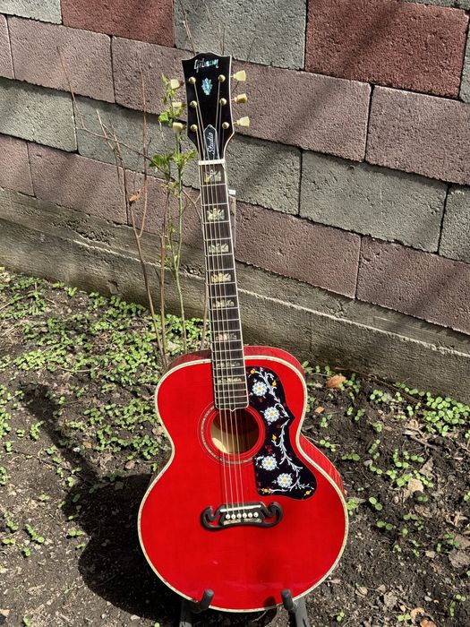 Gibson new year 200 гитара акустическая