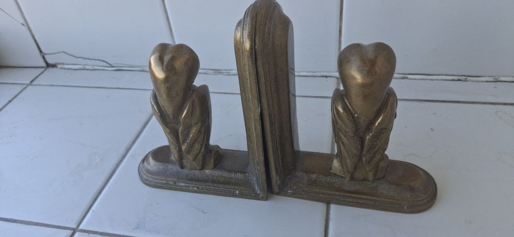 Два броя стари кукумявки