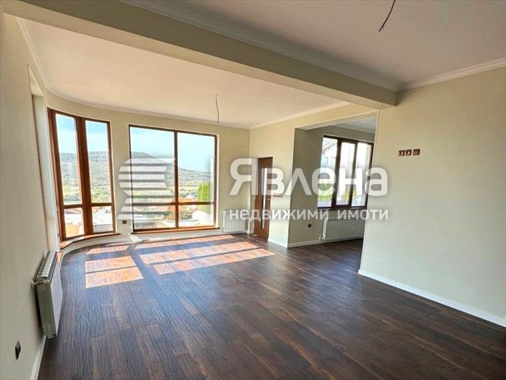 Продава се Къща в с. Оброчище, Област Добрич - 243 кв.м за 1544 €/кв.м - Снимка #5