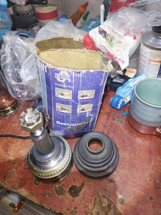 Граната тойота камри