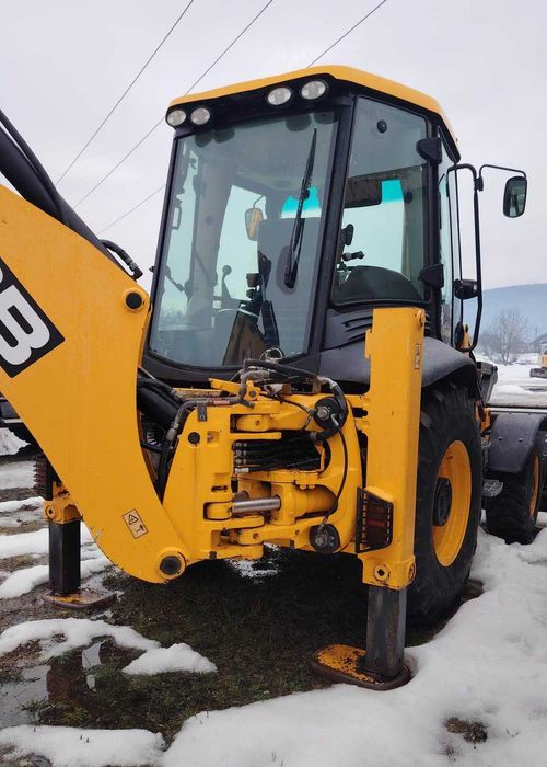 Buldoexcavator JCB 3CX