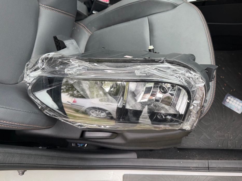 Far STANGA / DREAPTA - NOU pentru DACIA SPRING 2021-2024 - 260607303R / 260101001R