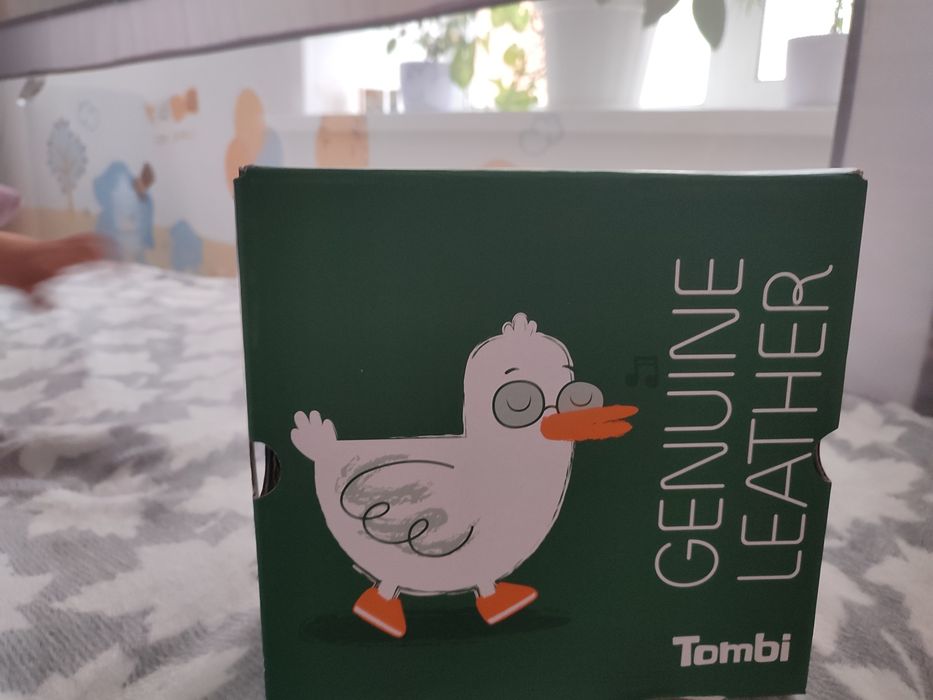 Продам новые сапожки для девочки