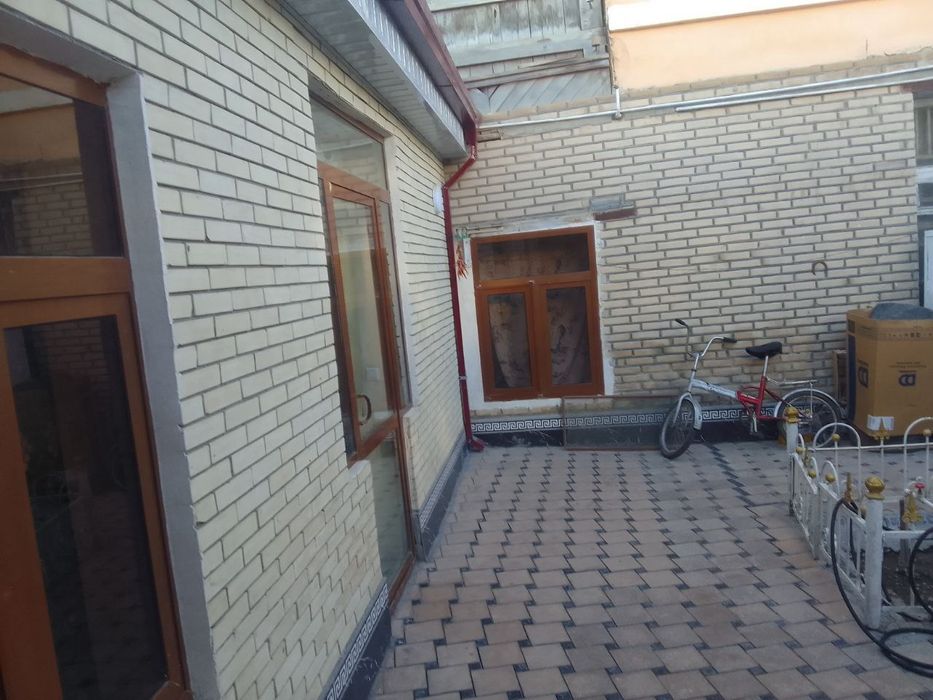 Продаетса участок 2суток 4комнат