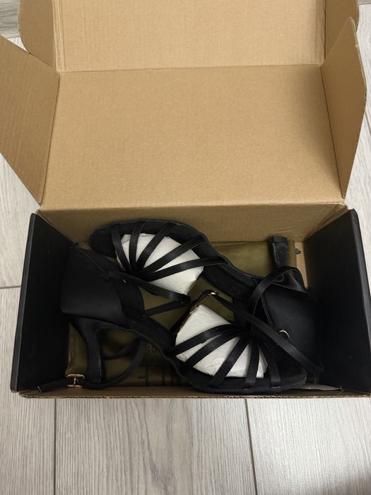 Туфли для бальных танцев