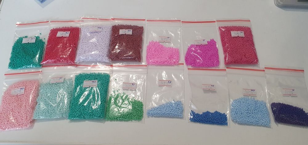 Продам чешский бисер Preciosa