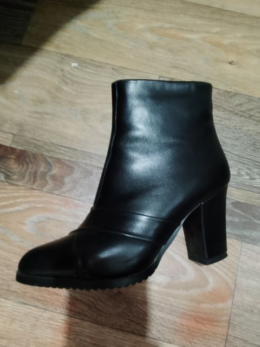 Продам обувь новая