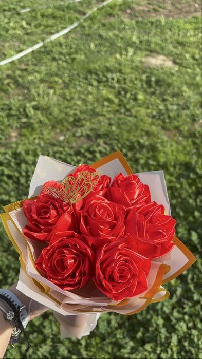Букет с вечни рози
