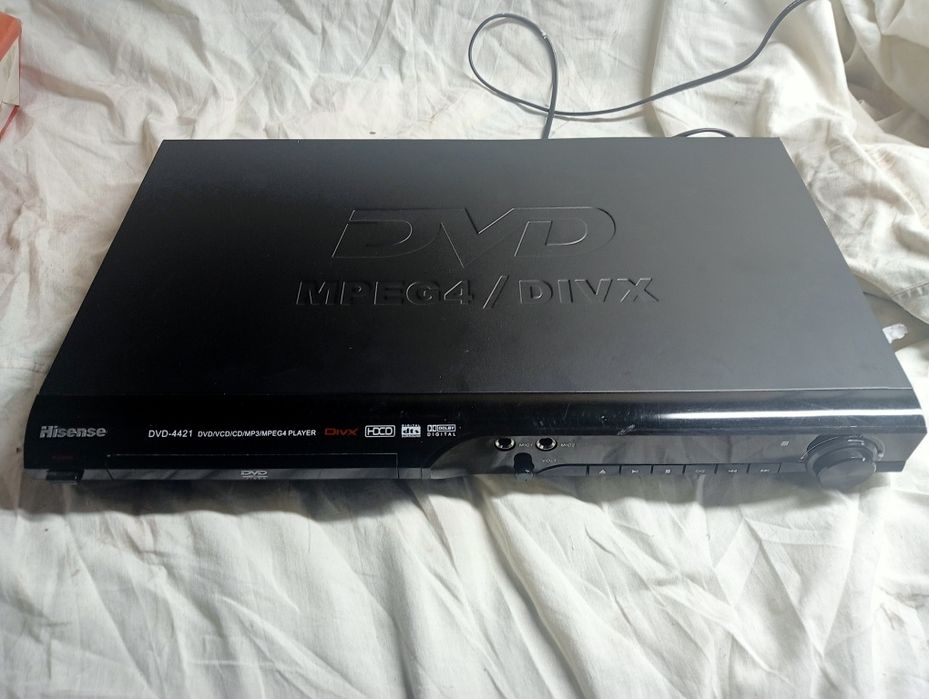 Продам видеотехнику  VHS, DVD, DVR