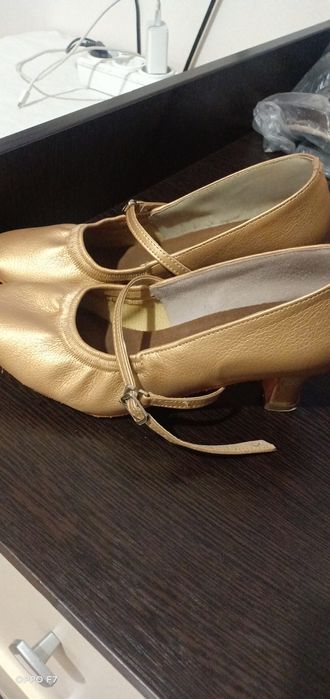 Туфли для бальных танцев