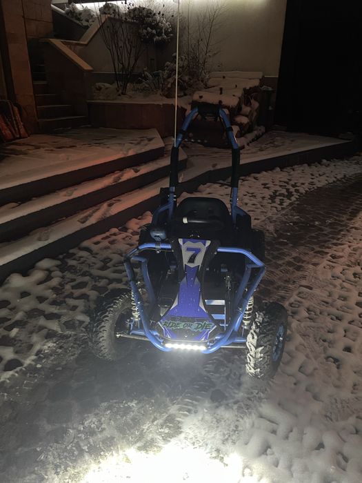 Тунинговано малко електрическо бъги