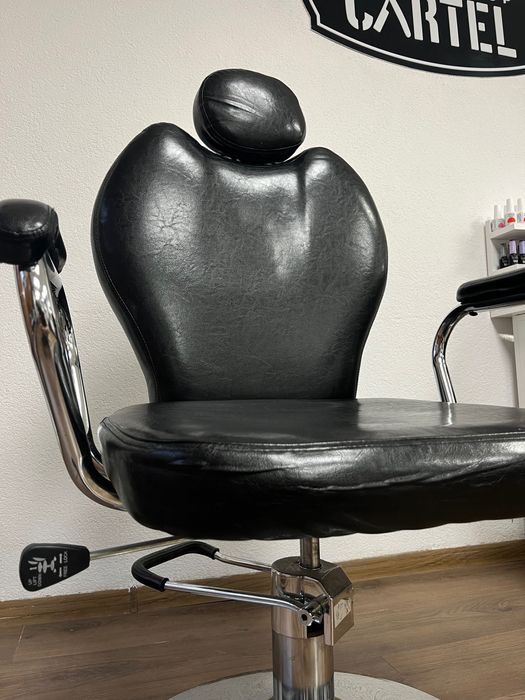 Стол фризьорски/бръснарски