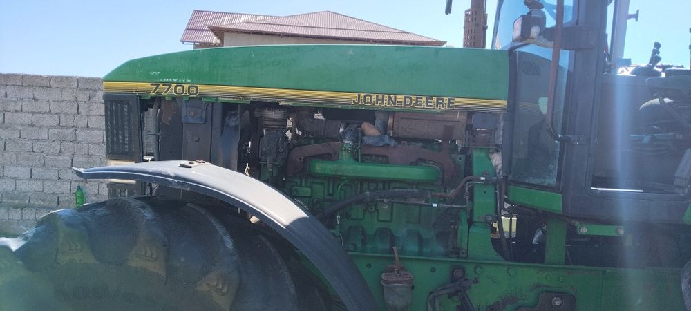 Johndeere 7700 Жондер трактор сотилади