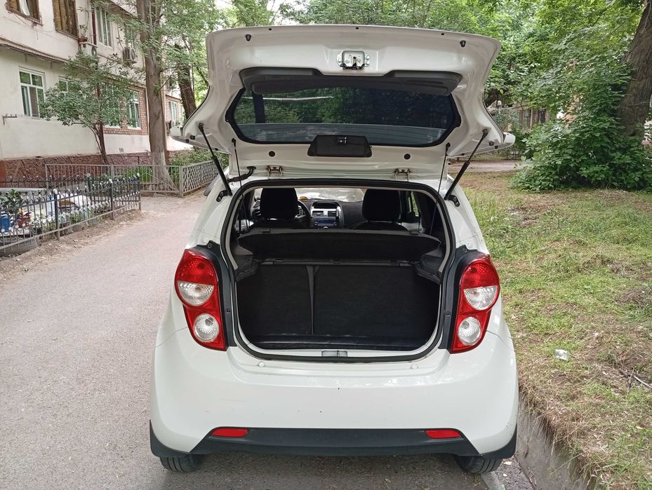 CHEVROLET SPARK 3 поз. (2014) белый