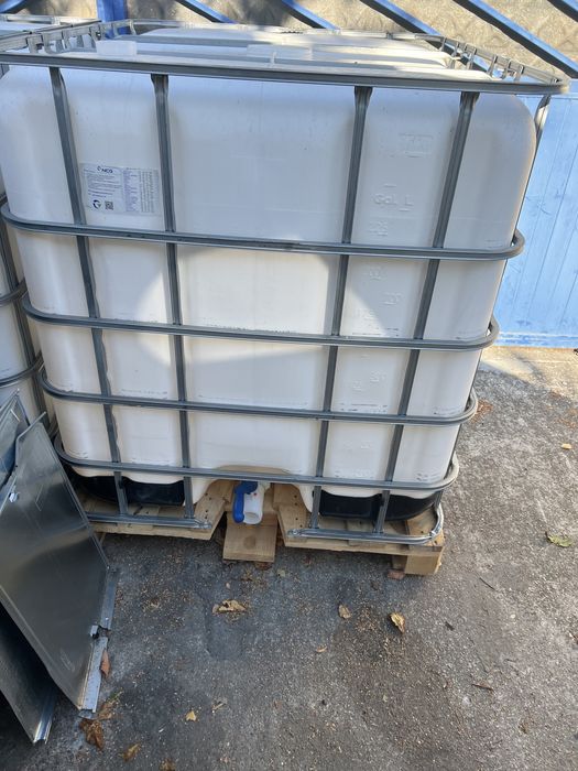 Бидони цистерни 1000литра подходящи за вода нафта и други чисти