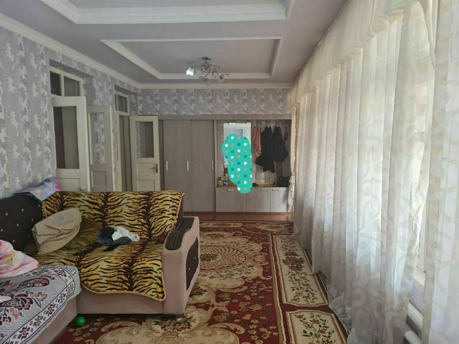 Sabzavot mahallada 5 sotuli hovli uyimiza sotiladi