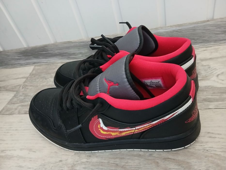 Продам Кроссовки Nike