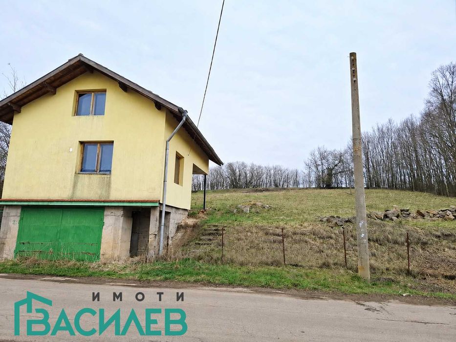 Продава КЪЩА област Перник, с. Слаковци