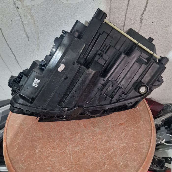 Audi Q4 E-tron 2023 full led десен фар