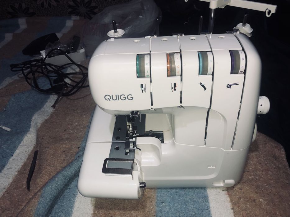 Vand masina de cusut profesionala MODEL QUIGG OVERLOK NAIIMACHINE