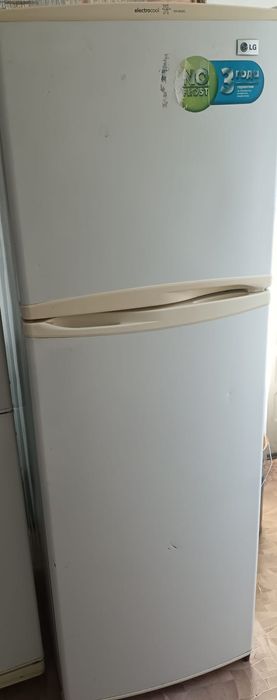 Продам холодильник