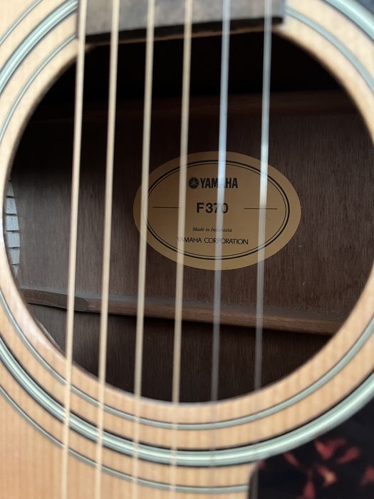Гитара акустическая Yamaha F370