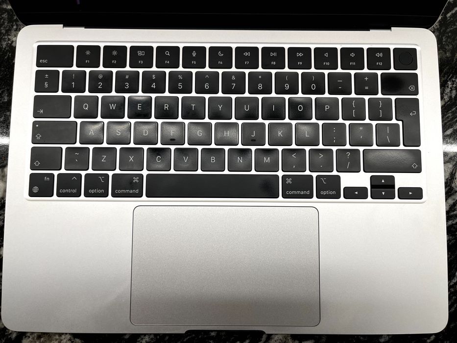 Macbook Air M3 13" 8 GB RAM 256 GB SSD 2024