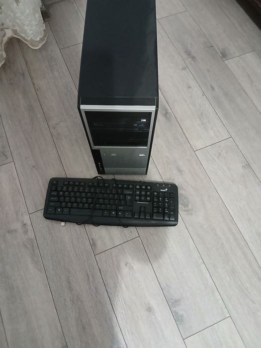 Calculator si tastatura de vinzare