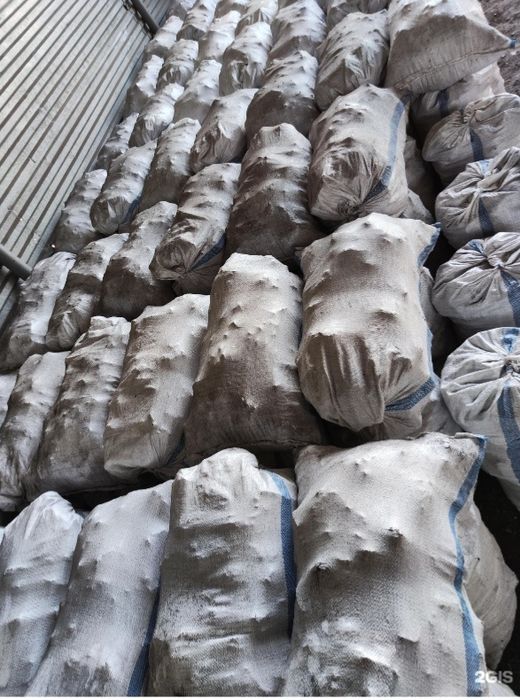 Шубаркуль в мешках дрова в мешках