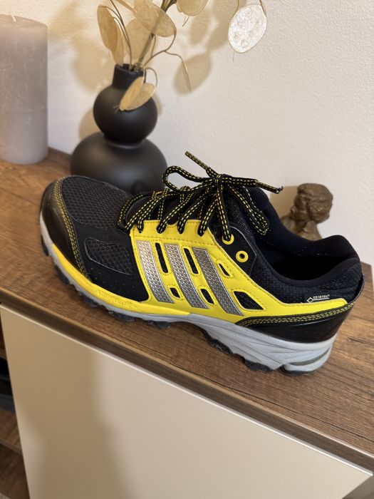 Adidas running goretex