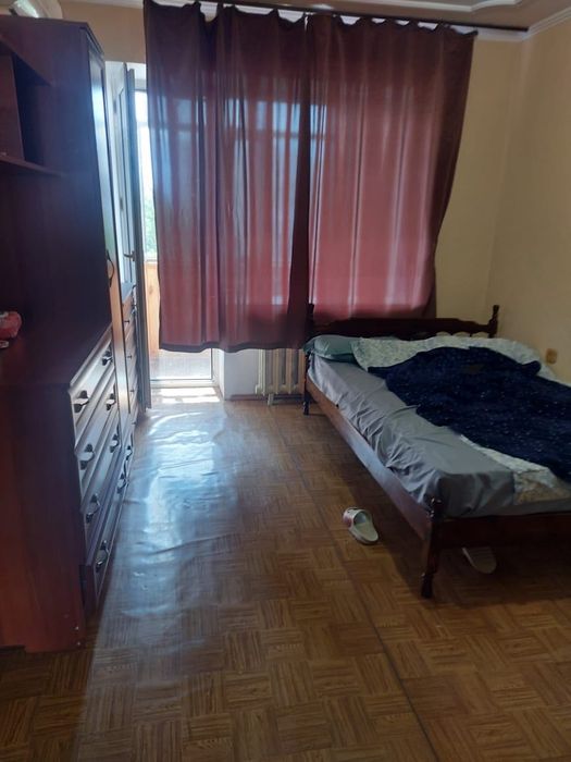 Сдам двухкомнатную длительно