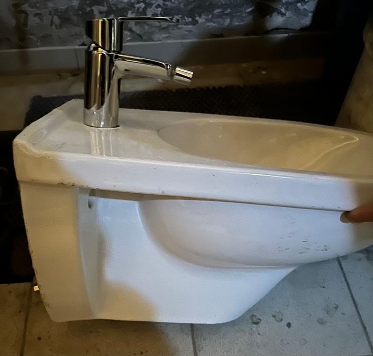 Продам унитаз-биде