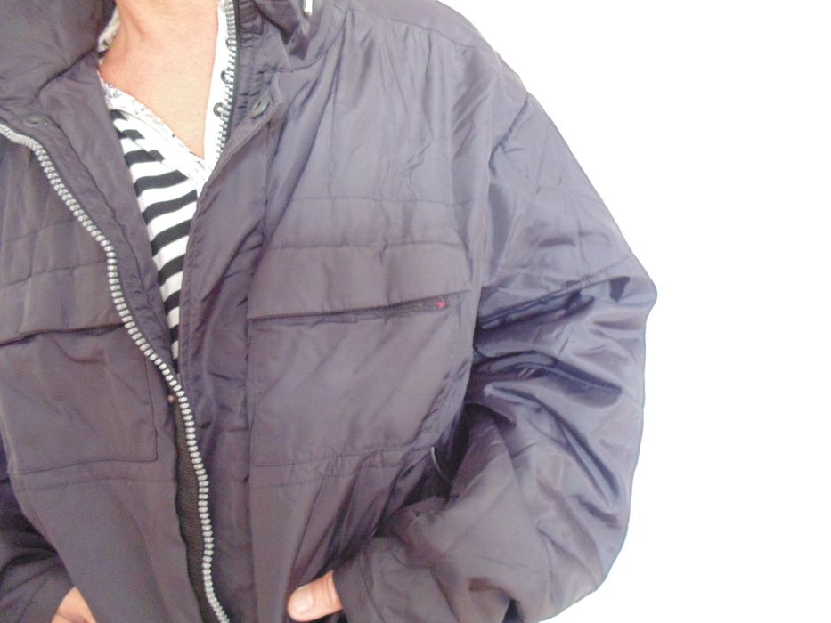 vand jacheta impermeabila barbateasca