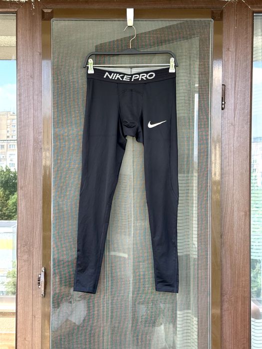 Мъжки спортен клин NIKE PRO (Dri-FIT / Tight Fit) - размер М, Отлично състояние