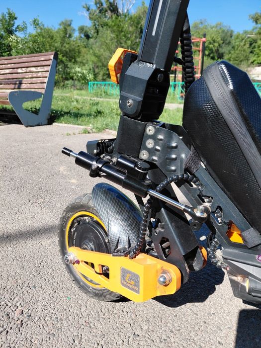 Продам самокат Kugoo G2 Max