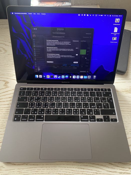 MacBook Air M1 (2020) 8/256 GB в отличном состоянии!
