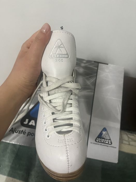 Коньки Jakson.