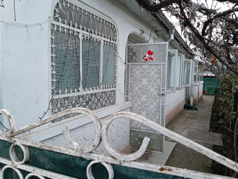 Casa de vânzare în centrul Ploieștiului