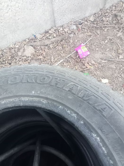 Продам резину в комплекте.
