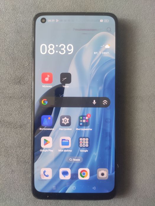 Продам смартфон Oppo Reno 7