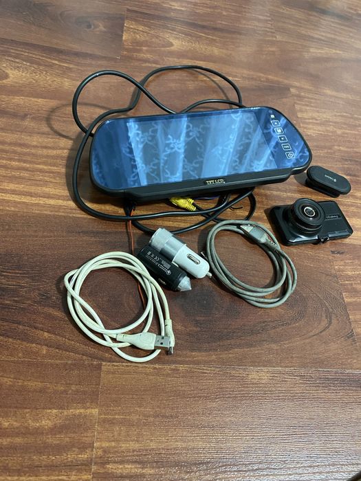 Монитор видеорегистратор